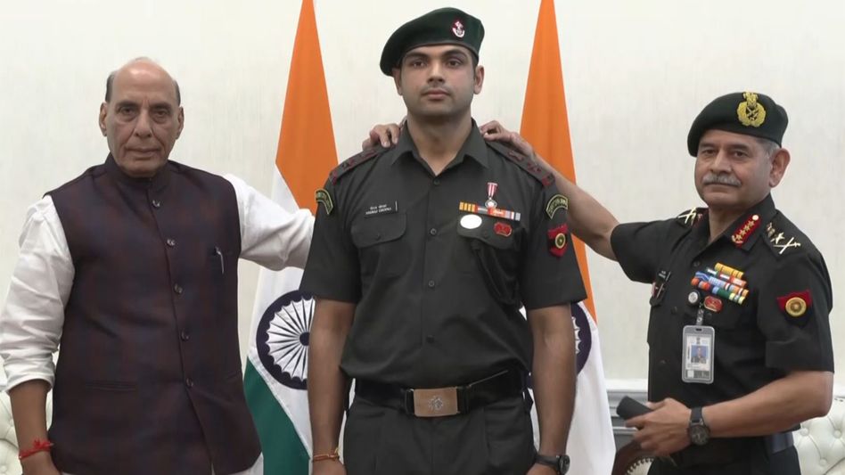 Neeraj Chopra honoured with Lt Colonel rank at pipping ceremony in New Delhi Neeraj Chopra honoured with Lt Colonel rank at pipping ceremony in New Delhi