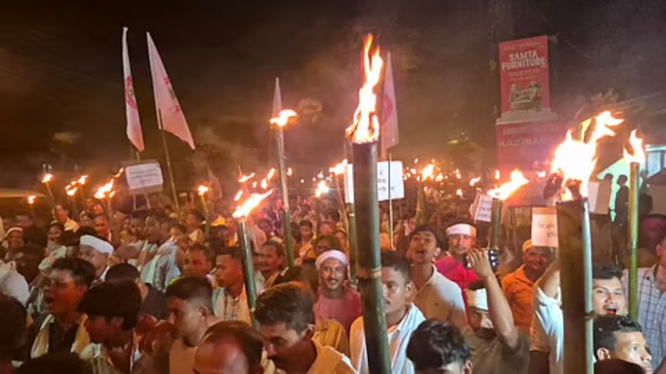 ‘No ST, No Rest’: Thousands of Tai-Ahoms hold torchlight rally in Charaideo, warn BJP of boycott ‘No ST, No Rest’: Thousands of Tai-Ahoms hold torchlight rally in Charaideo, warn BJP of boycott