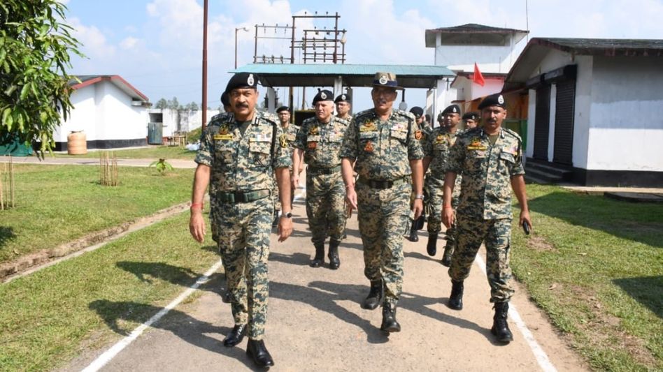 BSF Special DG Mahesh Kumar Aggarwal reviews border security in Tripura BSF Special DG Mahesh Kumar Aggarwal reviews border security in Tripura