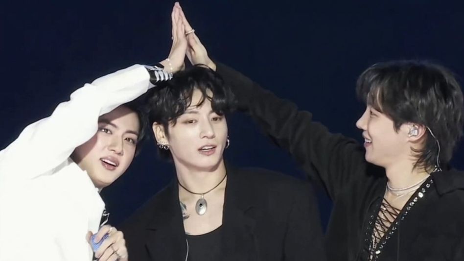 Only BTS could pull this off: Jungkook, J-Hope crash Jin’s finale as his backup dancers Only BTS could pull this off: Jungkook, J-Hope crash Jin’s finale as his backup dancers