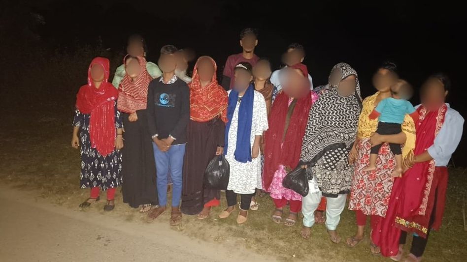 “Miyabhai Ki Daring” meets its match in Assam: 16 illegal migrants from Bangladesh pushed back “Miyabhai Ki Daring” meets its match in Assam: 16 illegal migrants from Bangladesh pushed back