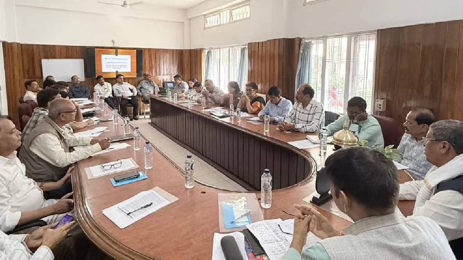 Animal Husbandry and Veterinary department reviews Swine Fever outbreak, plans stronger awareness drive Animal Husbandry and Veterinary department reviews Swine Fever outbreak, plans stronger awareness drive
