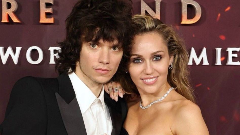 Miley Cyrus says “yes” to Maxx Morando after months of ring-watch buzz Miley Cyrus says “yes” to Maxx Morando after months of ring-watch buzz