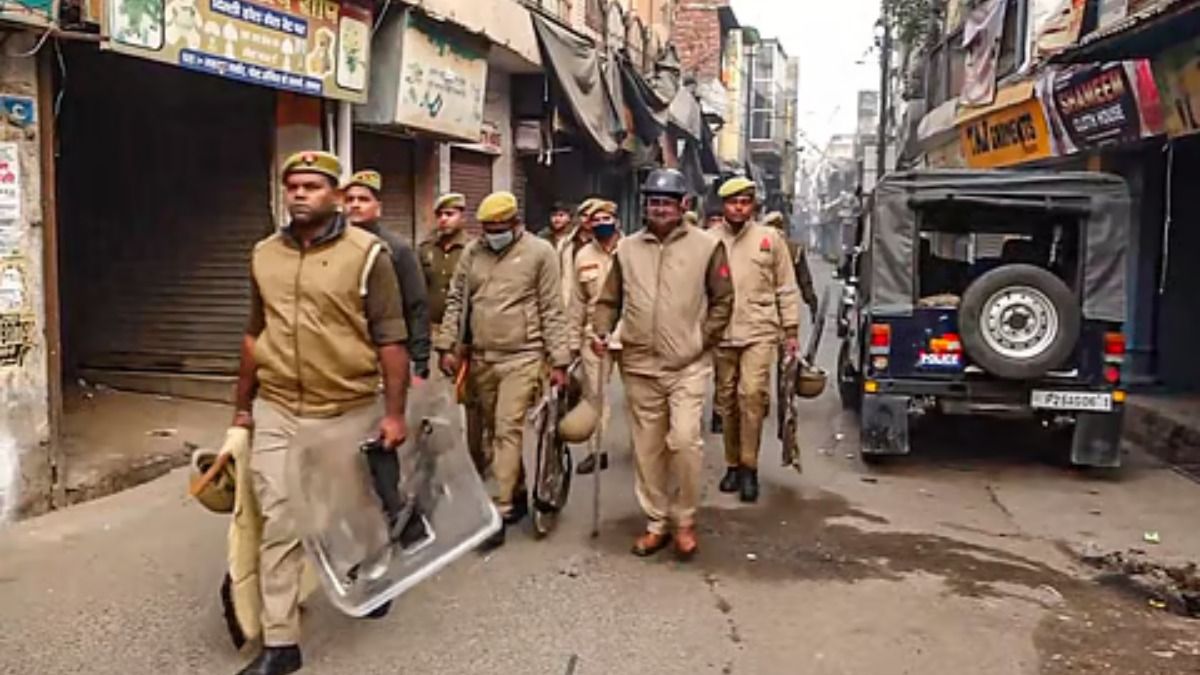 Assam to aid probe as Varanasi flags 500 suspected Bangladeshis in statewide crackdown Assam to aid probe as Varanasi flags 500 suspected Bangladeshis in statewide crackdown