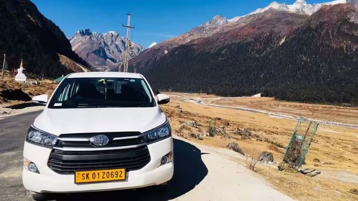 Mandatory safety guidelines issued for tourist vehicles in Sikkim during winter