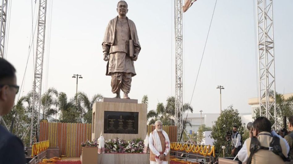 Himanta hails PM Modi as ‘Statesman’ at unveiling of Gopinath Bordoloi statue in Guwahati Himanta hails PM Modi as ‘Statesman’ at unveiling of Gopinath Bordoloi statue in Guwahati
