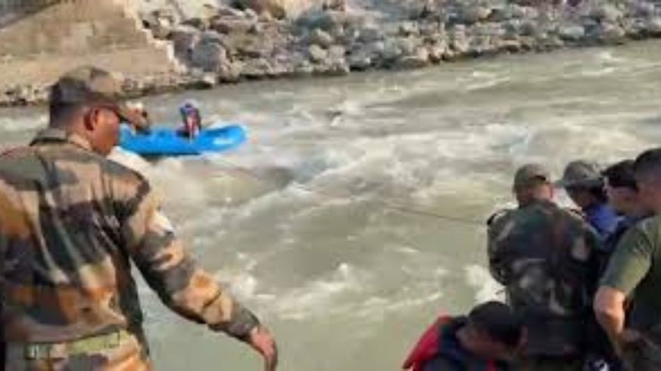 Army jawan dies as raft capsizes in Teesta River during training in Sikkim Army jawan dies as raft capsizes in Teesta River during training in Sikkim