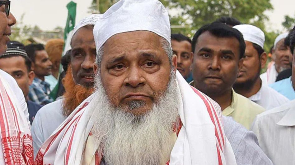 AIUDF chief Badruddin Ajmal undergoes cataract surgery in Mumbai AIUDF chief Badruddin Ajmal undergoes cataract surgery in Mumbai