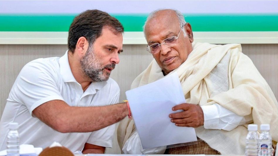 Congress holds strategy meet in Delhi to chalk out Assam Assembly poll plan Congress holds strategy meet in Delhi to chalk out Assam Assembly poll plan