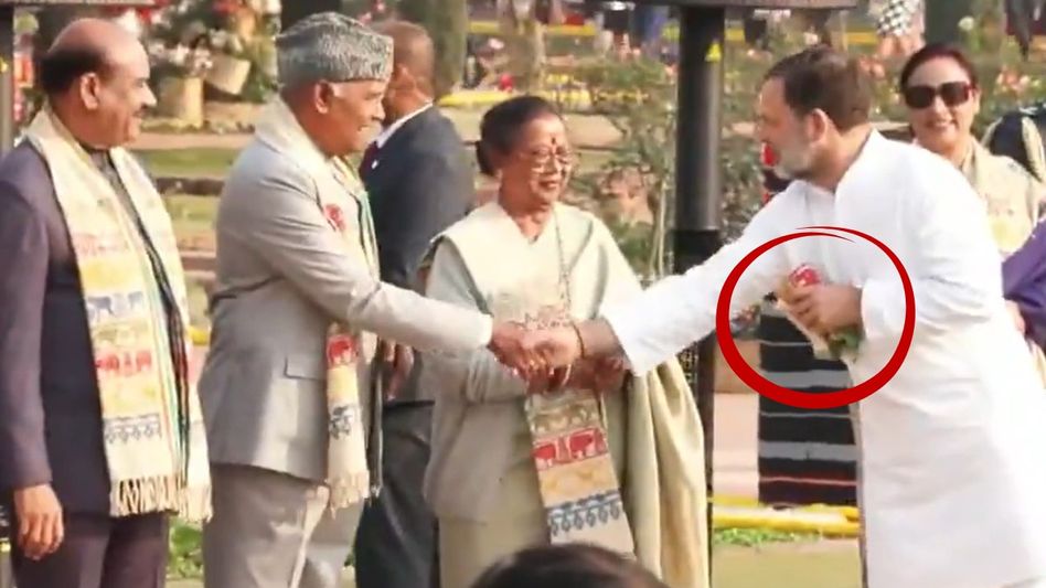 Rahul Gandhi wore ‘northeastern patka’ at Rashtrapati Bhavan ‘At Home’, claim Congress sources Rahul Gandhi wore ‘northeastern patka’ at Rashtrapati Bhavan ‘At Home’, claim Congress sources