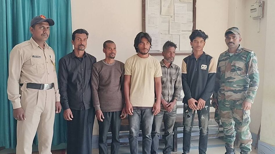 Five including three Bangladeshi nationals, touts held in Tripura Five including three Bangladeshi nationals, touts held in Tripura