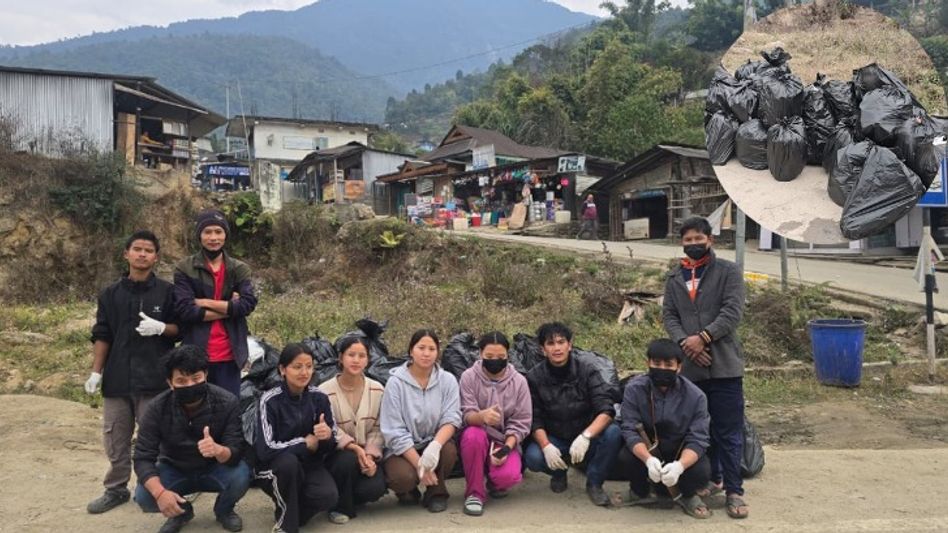 Arunachal Pradesh: 1,600 Kg waste cleared in Koloriang cleanliness drive Arunachal Pradesh: 1,600 Kg waste cleared in Koloriang cleanliness drive
