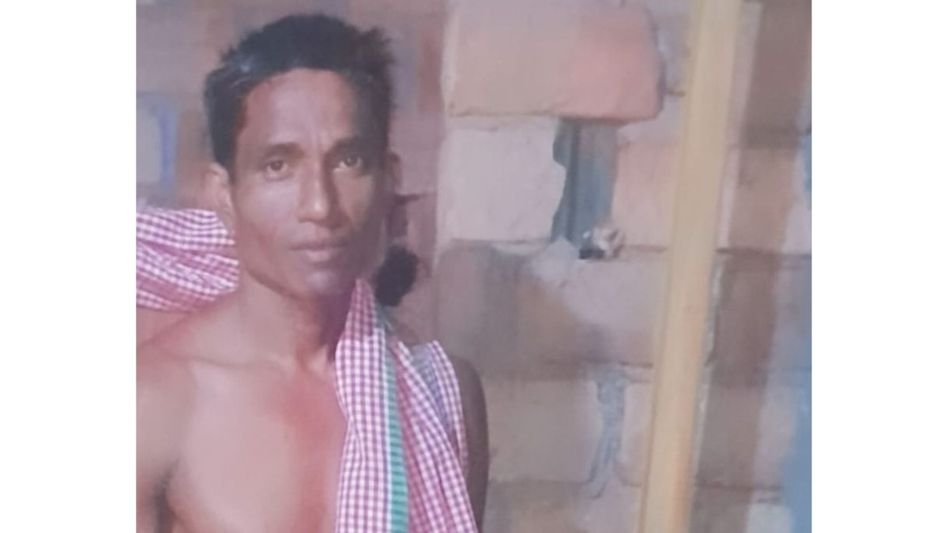 ‘Dead’ Meghalaya mine worker returns home alive after cremation in Assam’s Sribhumi ‘Dead’ Meghalaya mine worker returns home alive after cremation in Assam’s Sribhumi