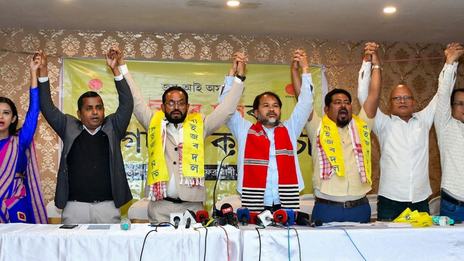 Congress MLA joins Raijor Dal ahead of Assembly polls; Bhupen Borah hanging by a thread Congress MLA joins Raijor Dal ahead of Assembly polls; Bhupen Borah hanging by a thread