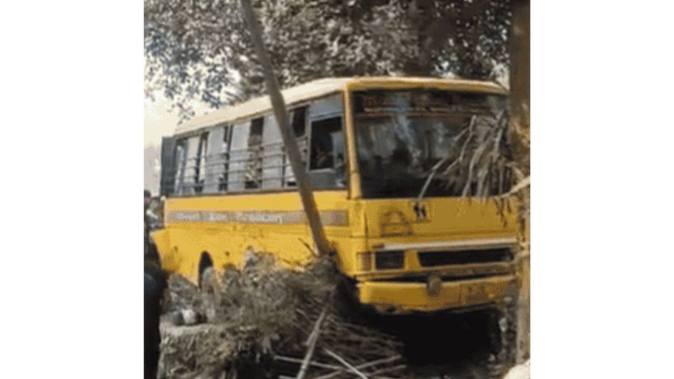 Schoolboy killed, seven injured after truck rams school bus in Meghalaya's Ri-Bhoi Schoolboy killed, seven injured after truck rams school bus in Meghalaya's Ri-Bhoi