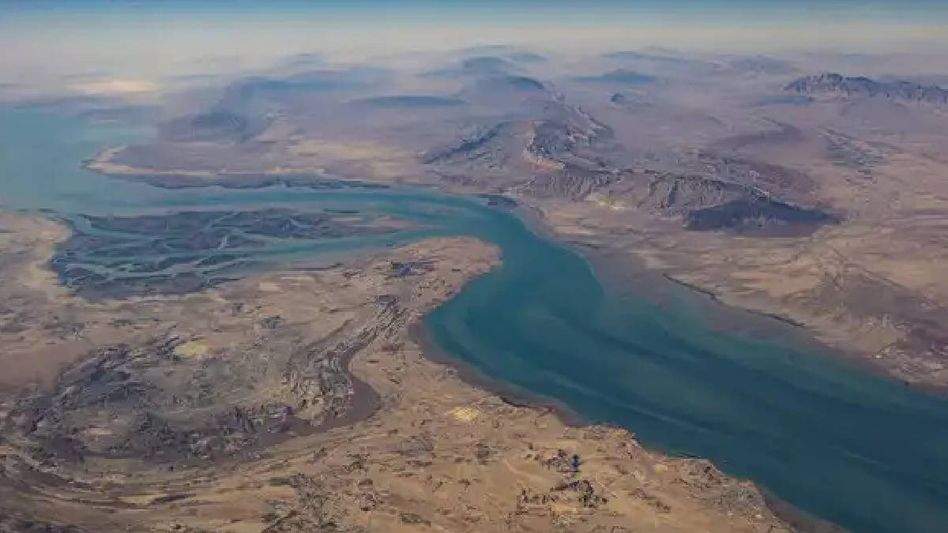 Centre warns Indian ships navigating Strait of Hormuz to exercise extreme caution amid tensions Centre warns Indian ships navigating Strait of Hormuz to exercise extreme caution amid tensions