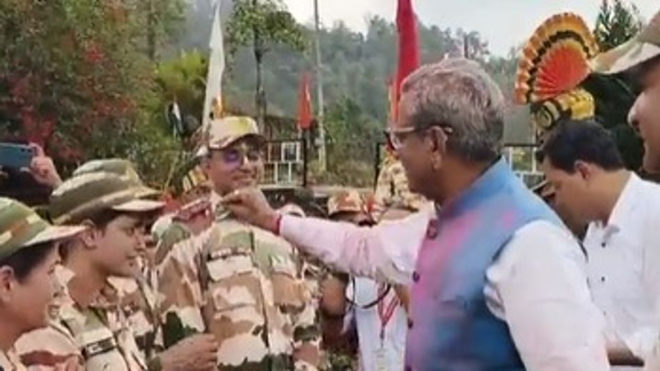 Sikkim CM, Governor join Holi celebrations at MG Marg in Gangtok Sikkim CM, Governor join Holi celebrations at MG Marg in Gangtok