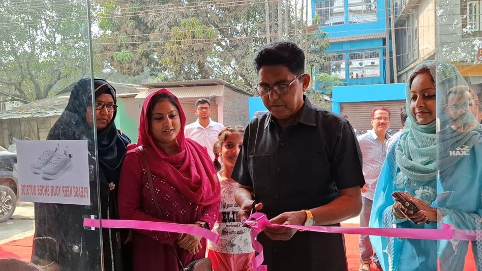 Assam: Dhubri IT professional quits foreign job to launch state-of-the-art printing hub Assam: Dhubri IT professional quits foreign job to launch state-of-the-art printing hub