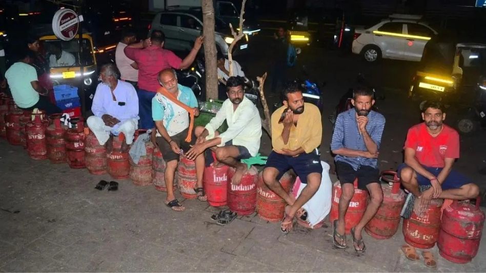 LPG crisis in Kerala triggers return of Assam migrant workers ahead of elections LPG crisis in Kerala triggers return of Assam migrant workers ahead of elections