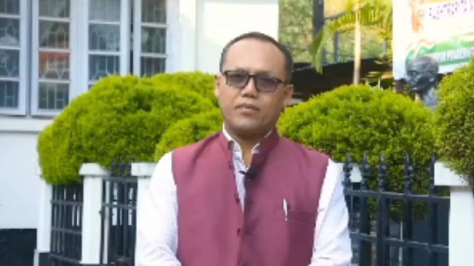 “Weakest government”: Congress slams BJP over worsening Manipur Crisis “Weakest government”: Congress slams BJP over worsening Manipur Crisis