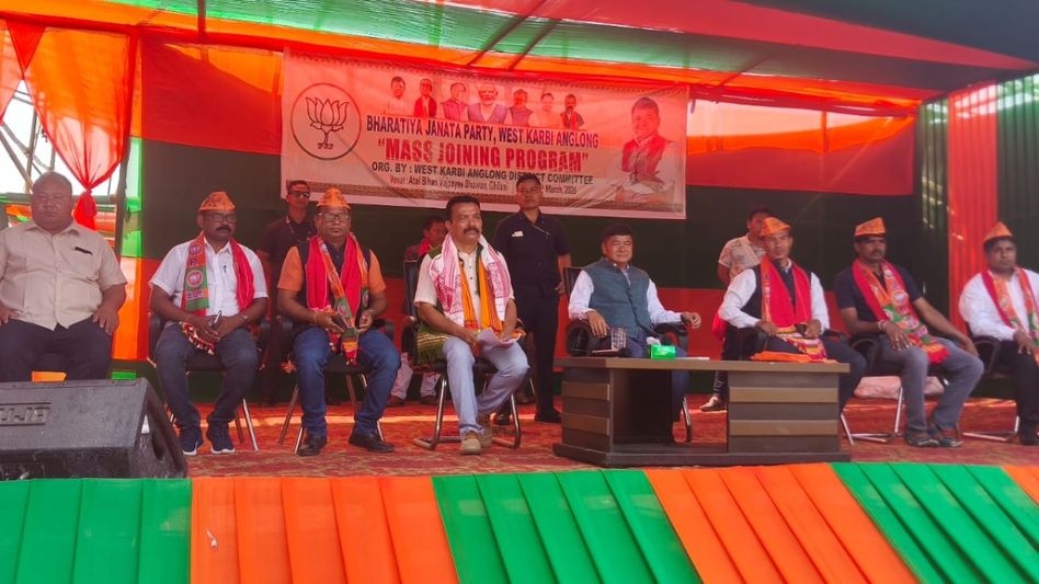 400 Hindi-speaking leaders, workers join BJP in West Karbi Anglong ahead of Assam Assembly polls 400 Hindi-speaking leaders, workers join BJP in West Karbi Anglong ahead of Assam Assembly polls