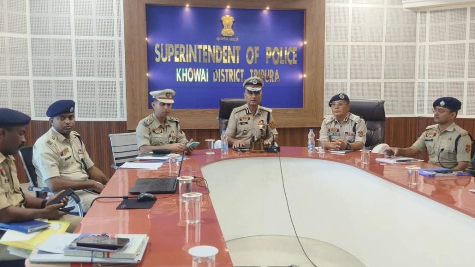 Elaborate security arrangements in place for Tripura district council polls, DGP reviews preparedness Elaborate security arrangements in place for Tripura district council polls, DGP reviews preparedness