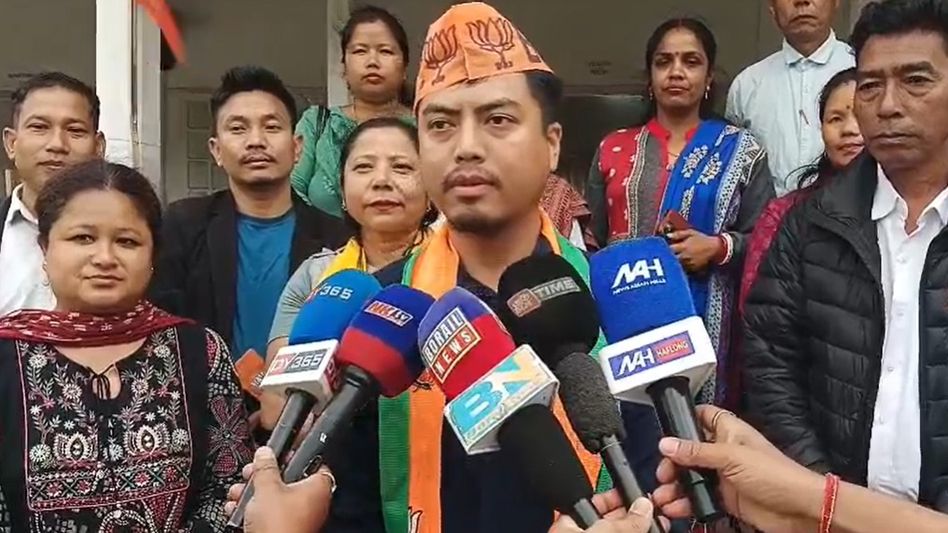 Dima Hasao District Congress vice president Bapujit Langthasa quits party, joins BJP ahead of Assam polls Dima Hasao District Congress vice president Bapujit Langthasa quits party, joins BJP ahead of Assam polls