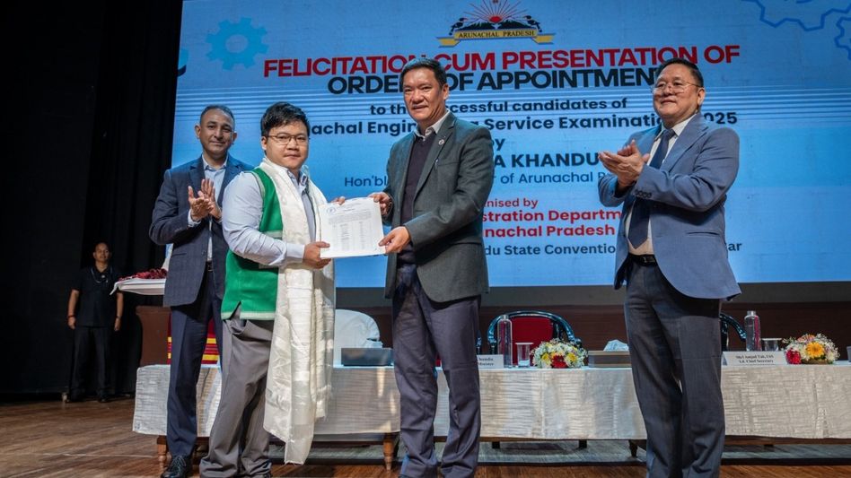 Pema Khandu congratulates 161 successful candidates of Arunachal Engineering Service Examination 2025 Pema Khandu congratulates 161 successful candidates of Arunachal Engineering Service Examination 2025