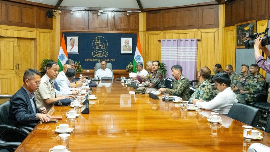 Manipur CM chairs Unified Command meet after deadly unrest in Bishnupur Manipur CM chairs Unified Command meet after deadly unrest in Bishnupur