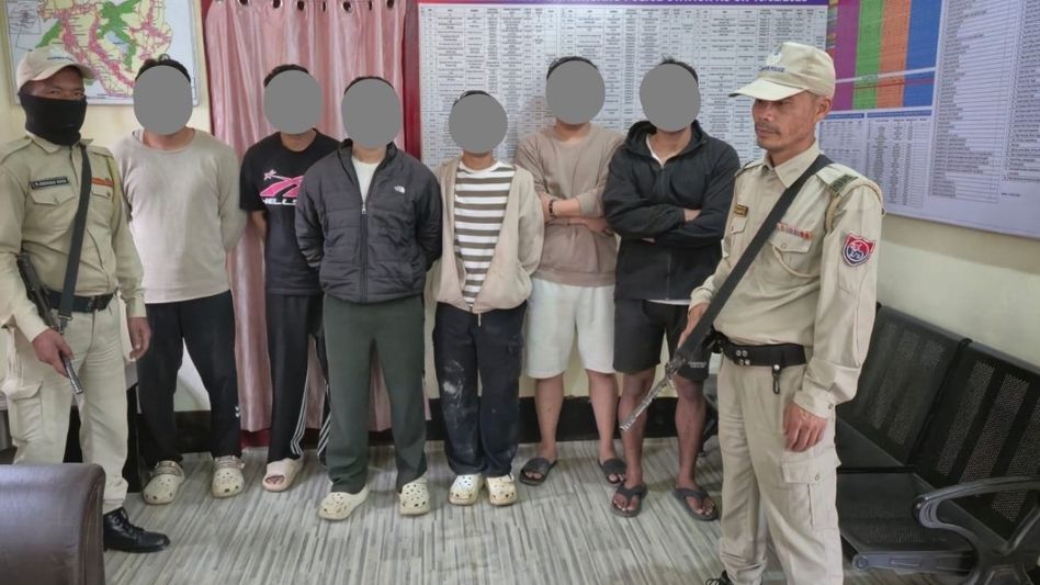 Six arrested for attempting to snatch weapons, violating curfew in Manipur Six arrested for attempting to snatch weapons, violating curfew in Manipur