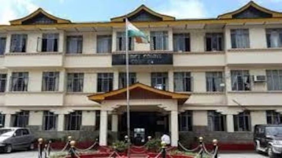 Sikkim High Court dismisses plea challenging curbs on rights of children of Sikkimese women married to non-Sikkimese men Sikkim High Court dismisses plea challenging curbs on rights of children of Sikkimese women married to non-Sikkimese men