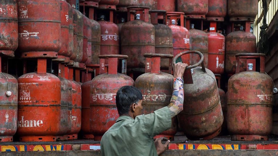 Over 1.28 lakh raids expose LPG black marketing, thousands of cylinders seized Over 1.28 lakh raids expose LPG black marketing, thousands of cylinders seized