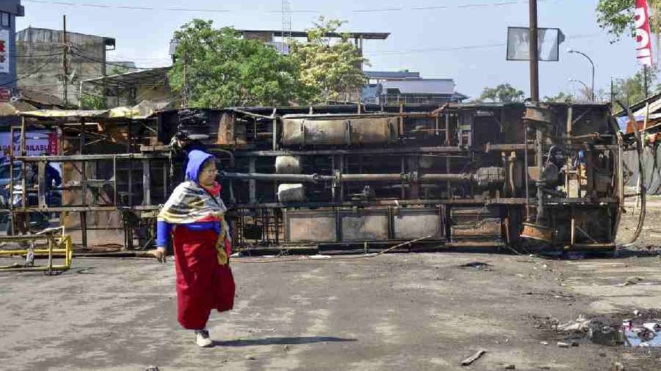 Prohibitory orders imposed in Manipur’s Bishnupur after violent clashes between protesters, security forces Prohibitory orders imposed in Manipur’s Bishnupur after violent clashes between protesters, security forces