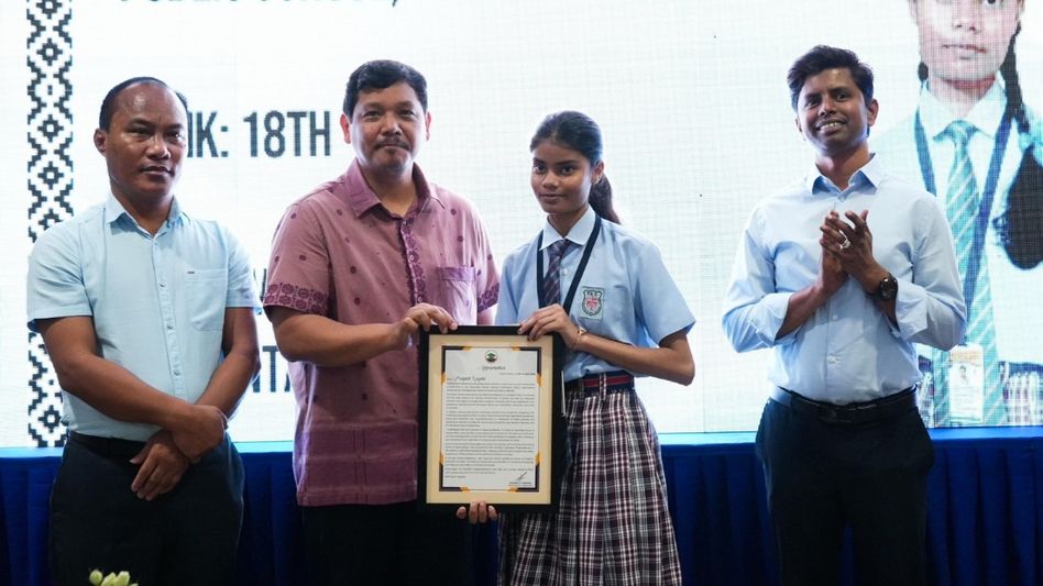 Meghalaya CM felicitates SSLC toppers, distributes cash awards in Tura Meghalaya CM felicitates SSLC toppers, distributes cash awards in Tura