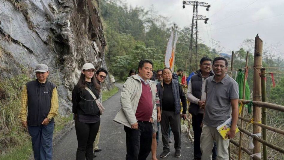 Sikkim: District Collector of Gyalshing inspects safety measures at Tikjek Cliff, orders urgent action Sikkim: District Collector of Gyalshing inspects safety measures at Tikjek Cliff, orders urgent action