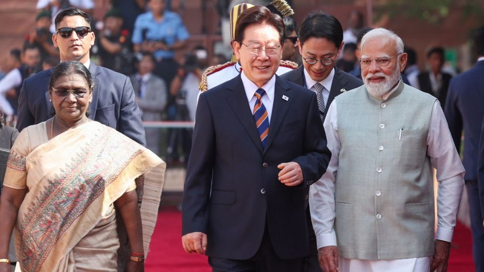 India, South Korea to renegotiate trade pact amid global disruptions India, South Korea to renegotiate trade pact amid global disruptions
