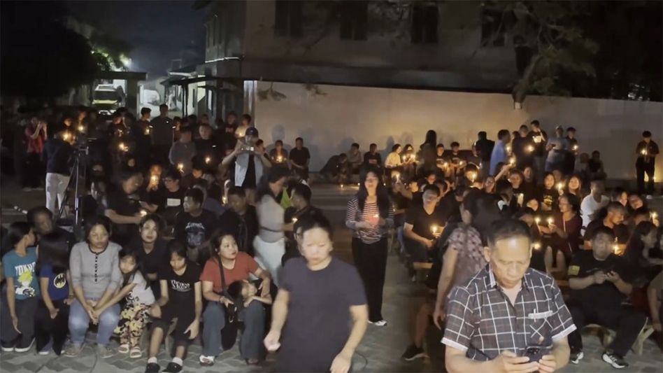 Candlelight vigil in Manipur's Churachandpur renews demand for justice over MLA's death Candlelight vigil in Manipur's Churachandpur renews demand for justice over MLA's death