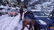 Snowfall chaos in East Sikkim triggers swift rescue response, traffic restored Snowfall chaos in East Sikkim triggers swift rescue response, traffic restored