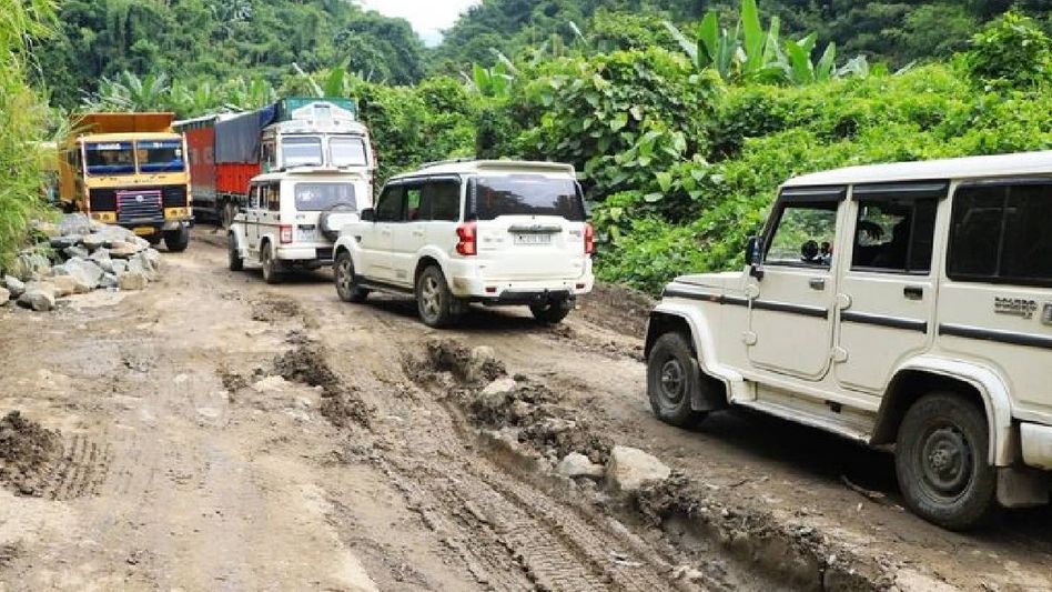 Kolasib DC reviews security preparedness along Mizoram–Assam border, inspects NH-306 widening project Kolasib DC reviews security preparedness along Mizoram–Assam border, inspects NH-306 widening project