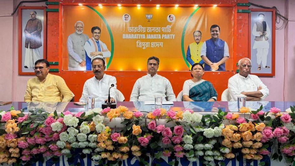 Tripura CM reviews TTAADC poll outcome with BJP candidates Tripura CM reviews TTAADC poll outcome with BJP candidates