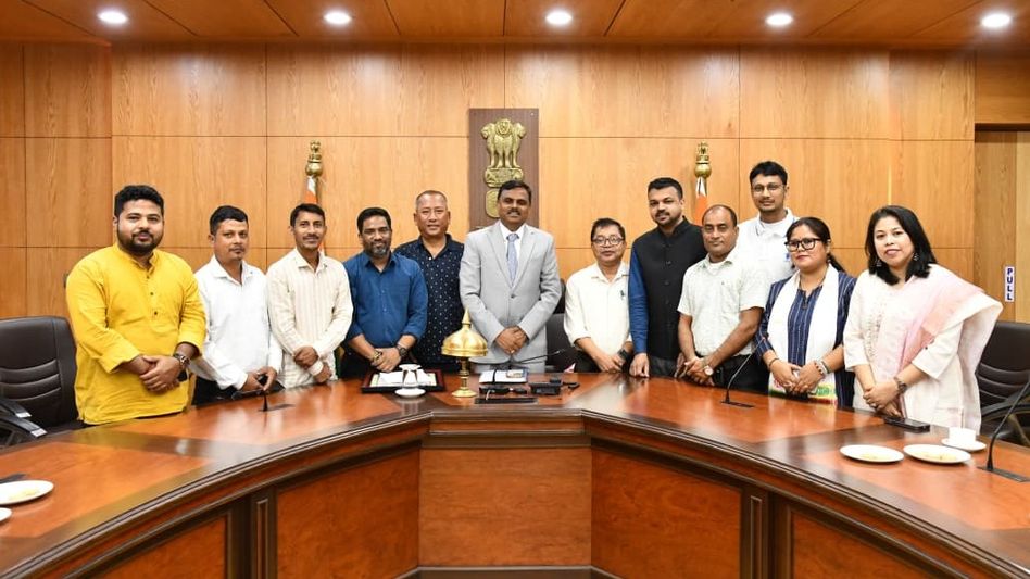 No permanent office, safety and insurance concerns: Guwahati Press Club meets Chief Secretary No permanent office, safety and insurance concerns: Guwahati Press Club meets Chief Secretary