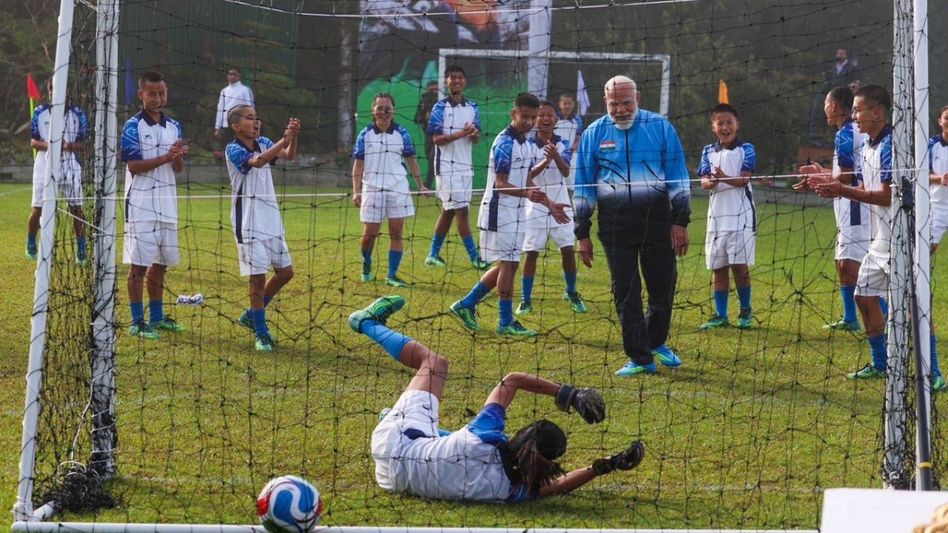 'Nothing like playing football': PM Modi calls Gangtok session with youngsters 'energising' 'Nothing like playing football': PM Modi calls Gangtok session with youngsters 'energising'