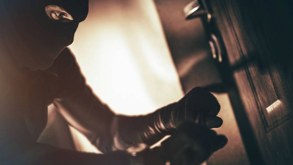 Guwahati jewellery showroom burgled after CCTV sabotaged with chewing gum Guwahati jewellery showroom burgled after CCTV sabotaged with chewing gum