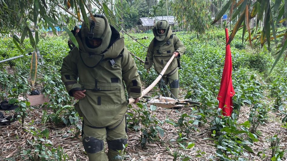 Indian Army safely neutralises World War II-era unexploded bomb in Assam Indian Army safely neutralises World War II-era unexploded bomb in Assam