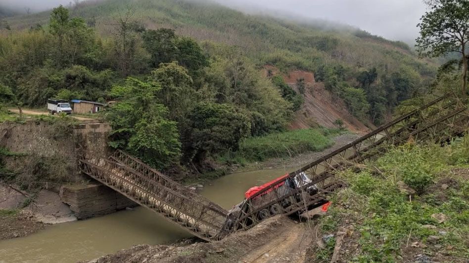 Bailey bridge collapses in Manipur’s Churachandpur, disrupting key supply route Bailey bridge collapses in Manipur’s Churachandpur, disrupting key supply route