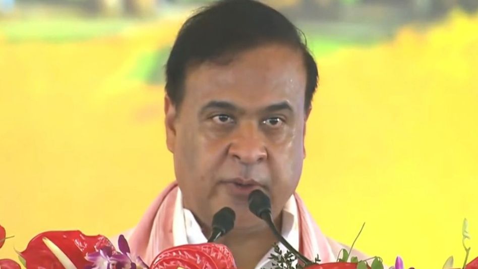 Himanta Biswa Sarma takes oath of office and secrecy as Assam Chief Minister for second consecutive term Himanta Biswa Sarma takes oath of office and secrecy as Assam Chief Minister for second consecutive term