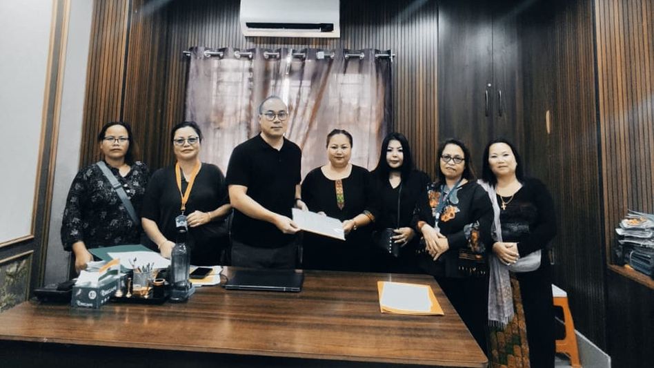 Kuki Women Organisation for Human Rights submits memorandum to Union Home Minister over killing of three Kuki pastors in Manipur Kuki Women Organisation for Human Rights submits memorandum to Union Home Minister over killing of three Kuki pastors in Manipur