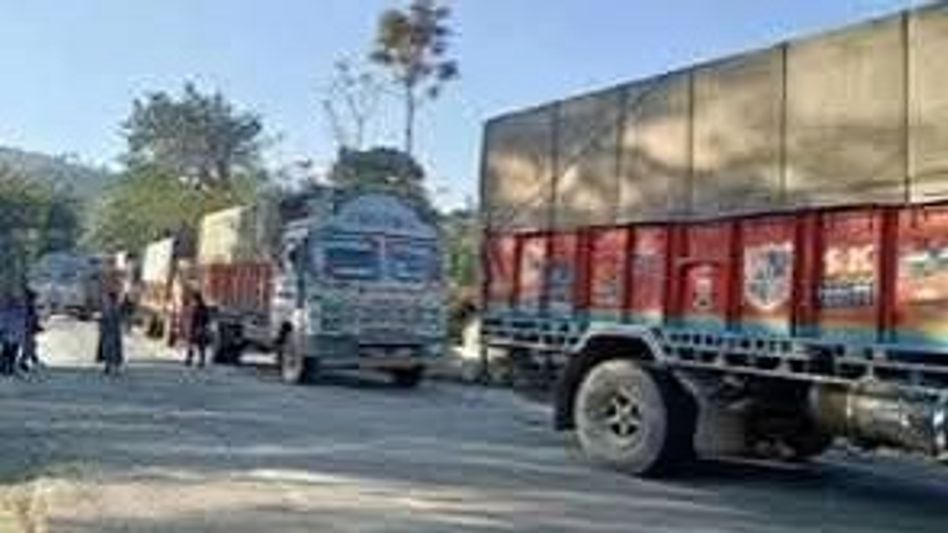 Manipur: NH-2 blockade enters fourth day, over 300 vehicles stranded in Senapati Manipur: NH-2 blockade enters fourth day, over 300 vehicles stranded in Senapati