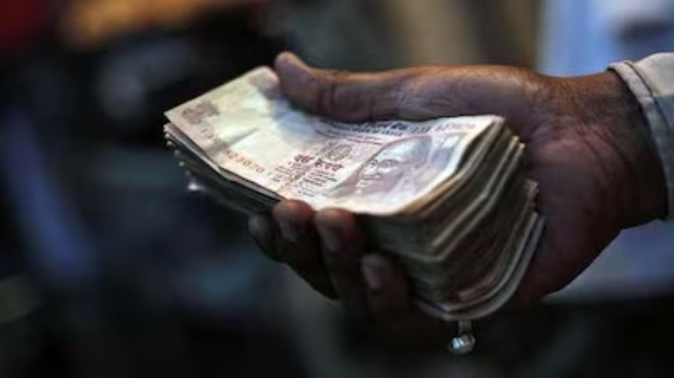 Assam vigilance team arrests Kokrajhar DFO while accepting Rs 2 lakh bribe Assam vigilance team arrests Kokrajhar DFO while accepting Rs 2 lakh bribe