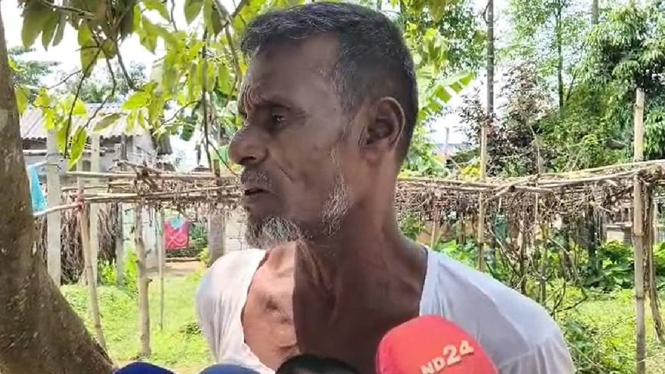 Assam: Bongaigaon administration serves notices to occupants of allegedly encroached defence-allotted land Assam: Bongaigaon administration serves notices to occupants of allegedly encroached defence-allotted land